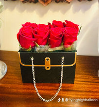Load image into Gallery viewer, Flower gift box