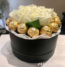 Load image into Gallery viewer, Flower gift box

